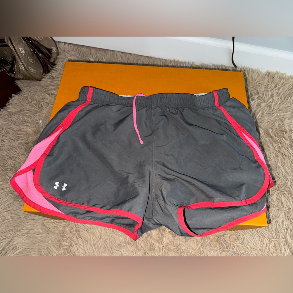 Under Armour Light Gray Shorts With Pink